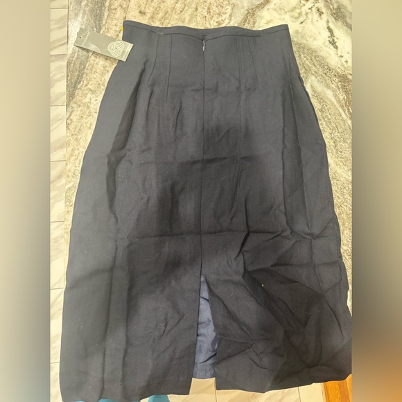 ALFRED SUNG,
Sung sport
(Saks First Avenue) Size 10
Black / - Picture 2 of 6